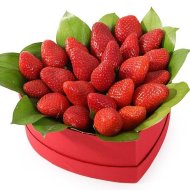Сердце с клубникой