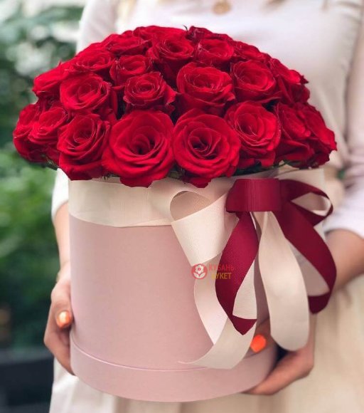 51 красная роза в шляпной коробке заказать за 10 921 руб. с доставкой